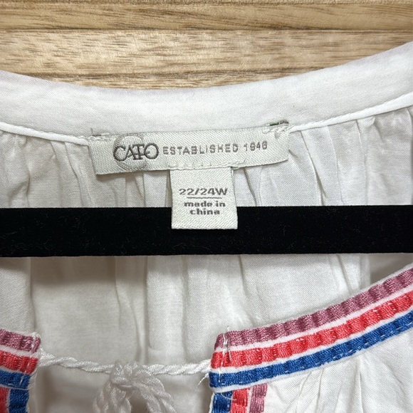 Cato White Tunic with Multicolor Embroidery Size 22/24 - Picture 4 of 8
